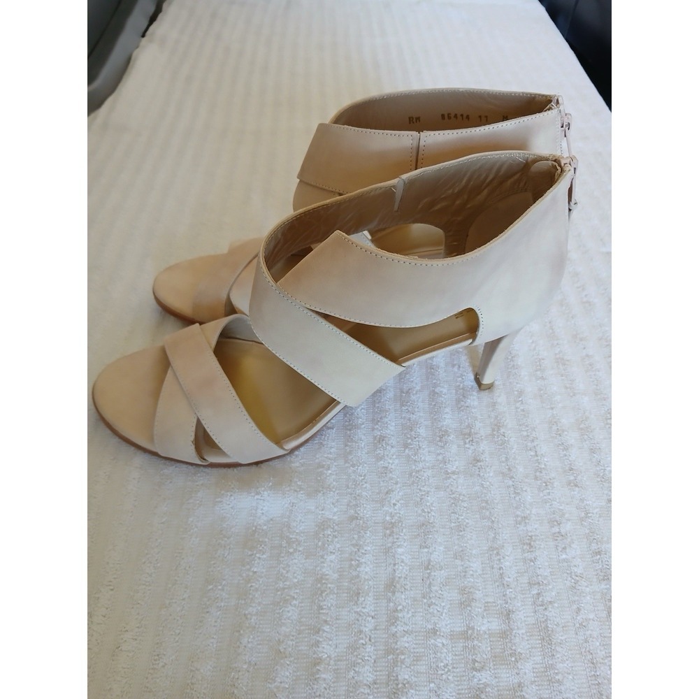 Stuart Weitzman Nude Leather High Heel Sandals Size 11 – Zip Back, 3" Heel - Picture 4 of 11